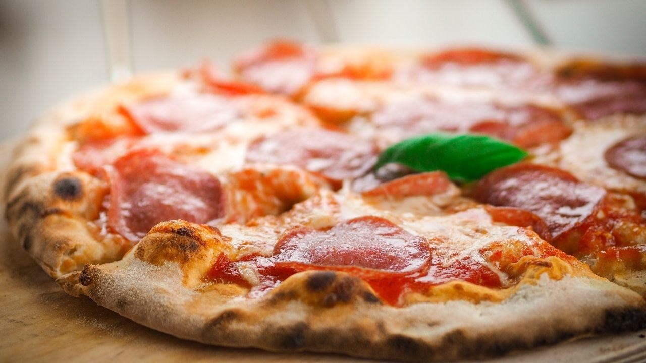Światowy dzień pizzy. Poznaj najbardziej niecodzienne odmiany włoskiego specjału