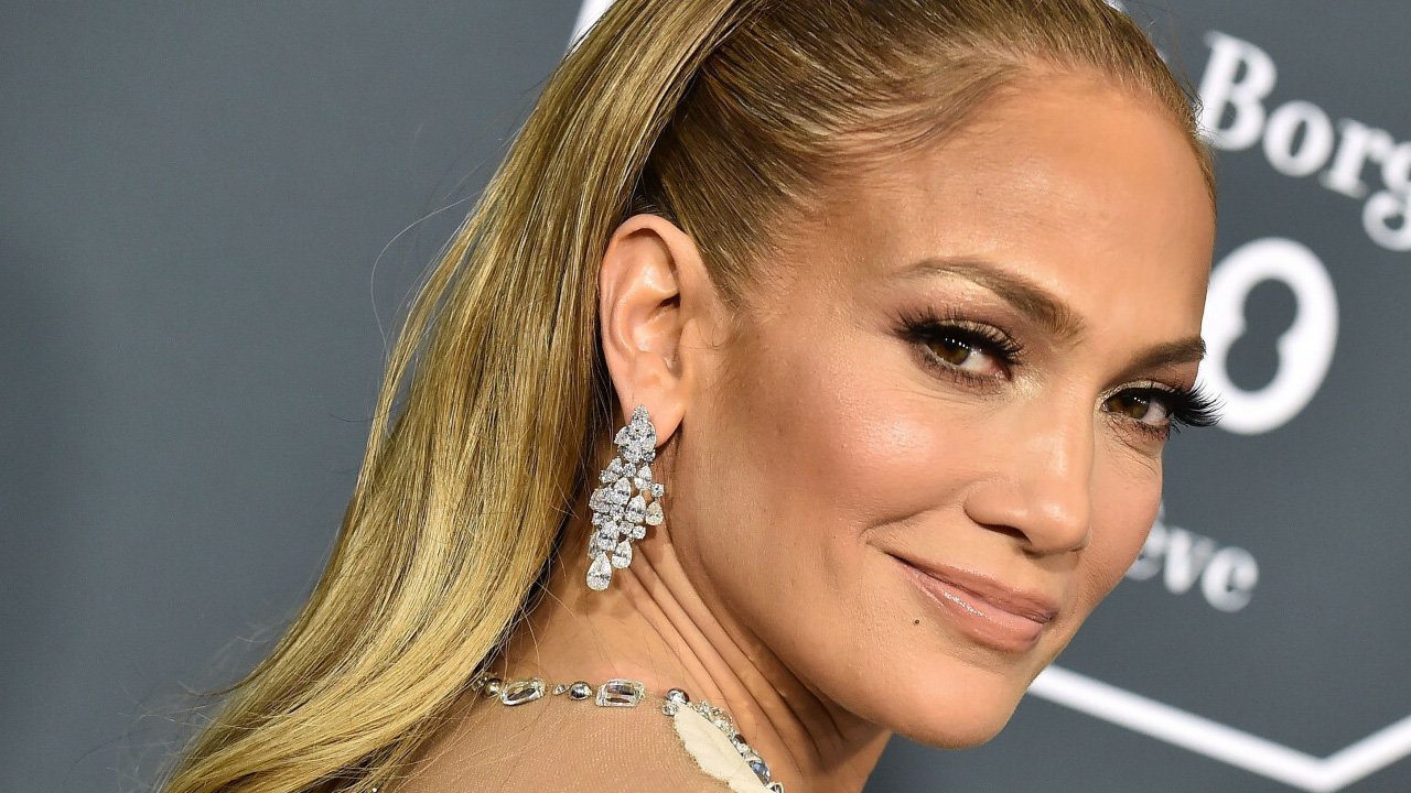 Jennifer Lopez w short bobie! Fani nie są zadowoleni: "Wyglądasz staro, długie lepsze"