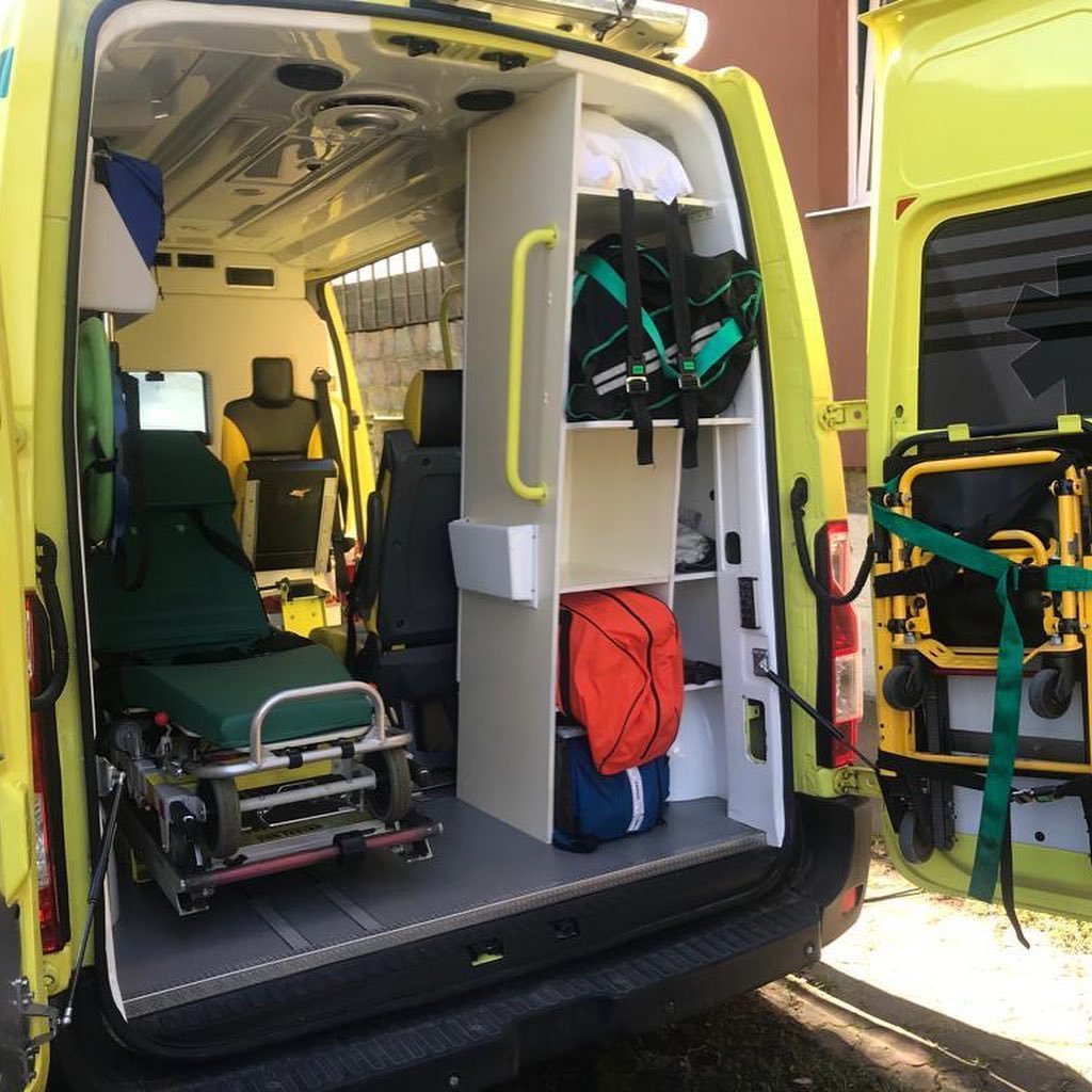 wnętrze karetki kamila glika