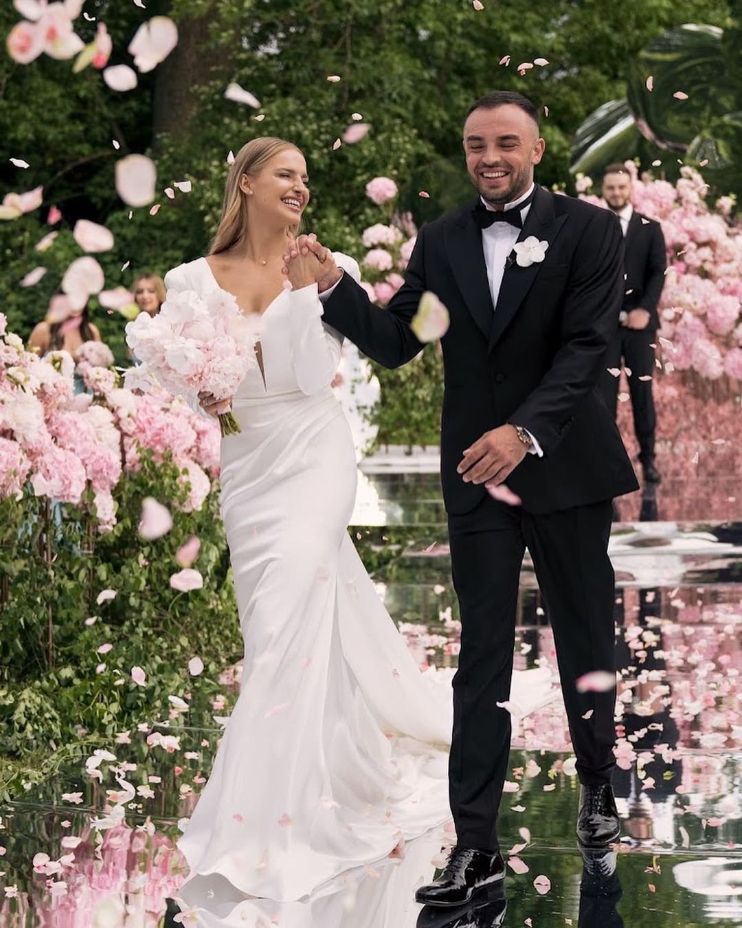 Karolina Pisarek, ślub, suknia ślubna