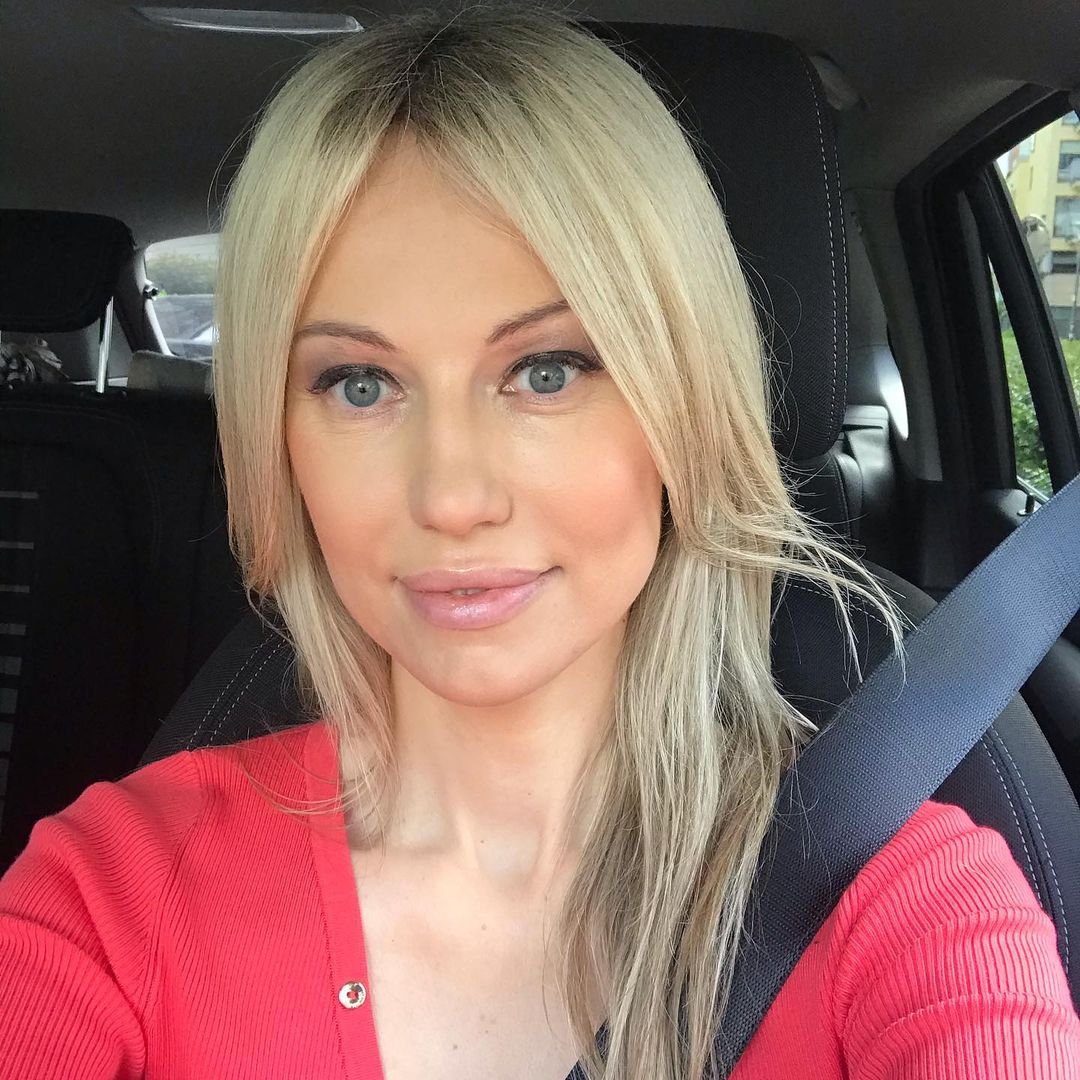 Magdalena Ogórekw samochodzie