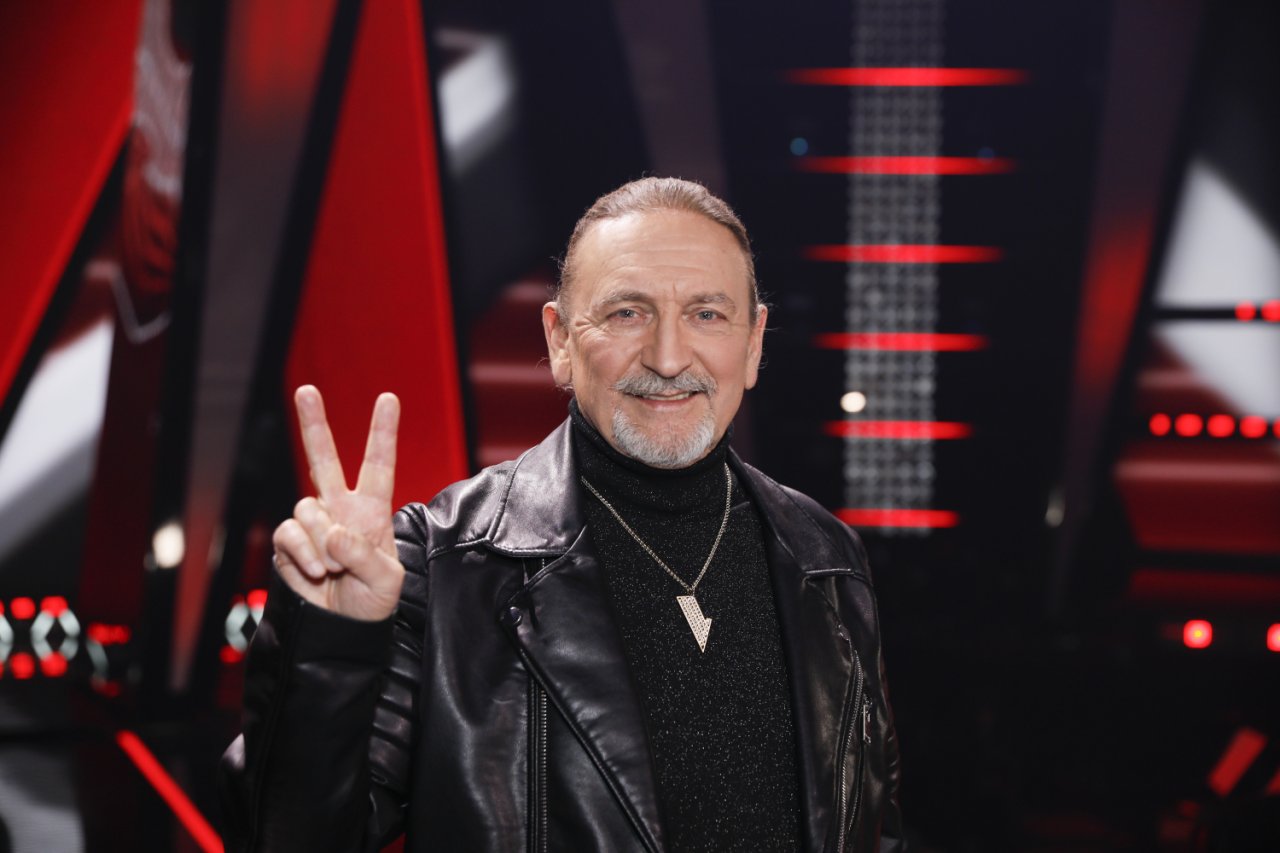Marek Piekarczyk w czarnej kurtce