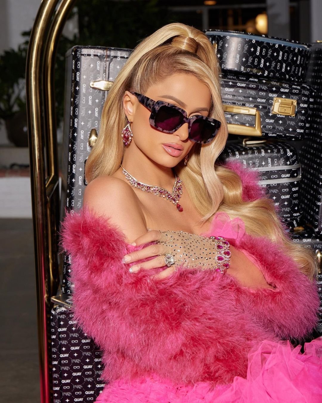 Paris Hilton w różu
