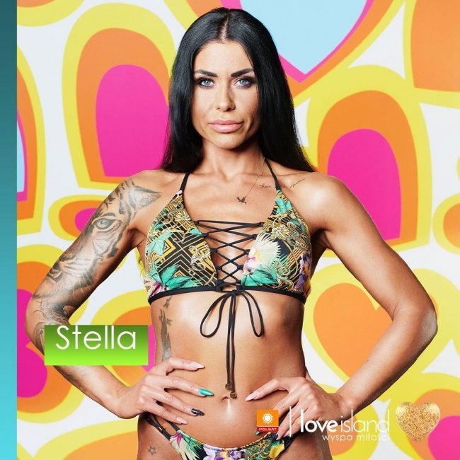Stella Staniszewska z "Love Island 3 w bikini, wizytówka