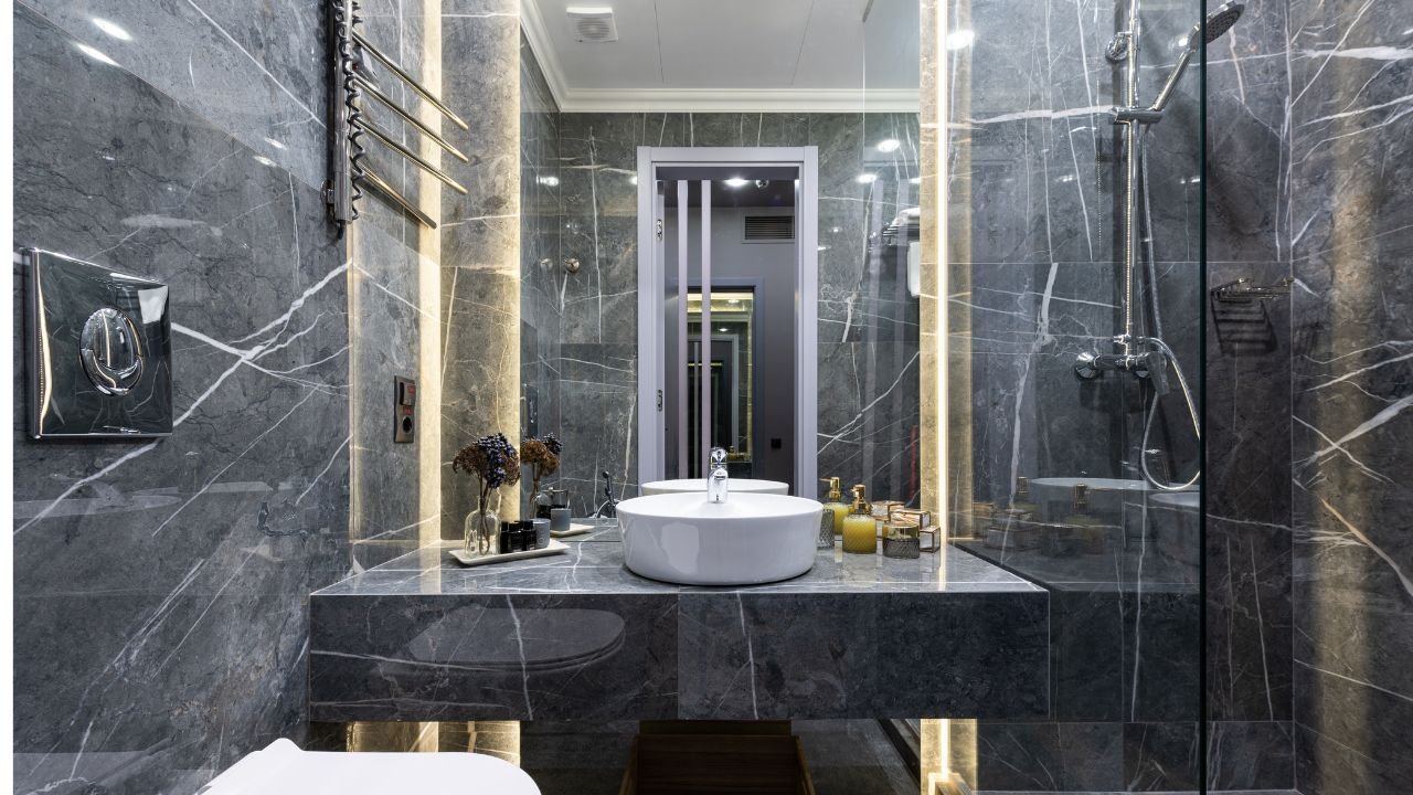 Kabina prysznicowa: jak znaleźć idealnie dopasowaną do swojej łazienki? Praktyczne wskazówki!