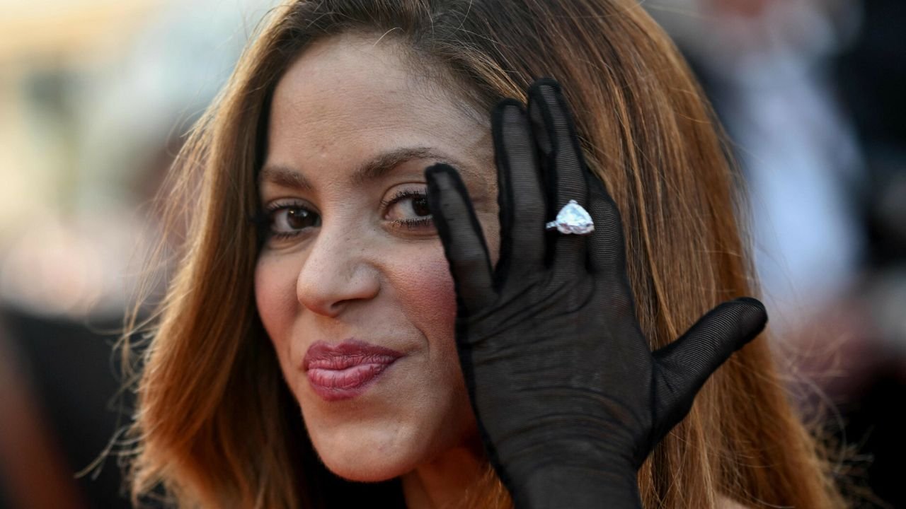 Shakira przyłapana ze znanym... kierowcą rajdowym! Niezła jazda, co, Piqué?