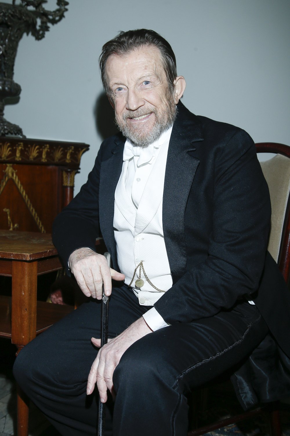 Edward Linde-Lubaszenko w garniturze