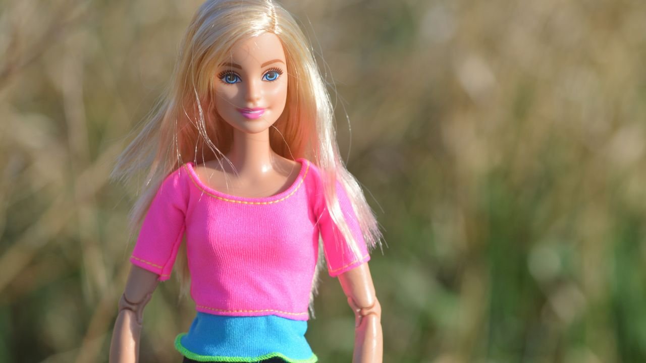 "Nie tylko młode mogą wyglądać jak Barbie!" Szalona metamorfoza 81-letniej kobiety