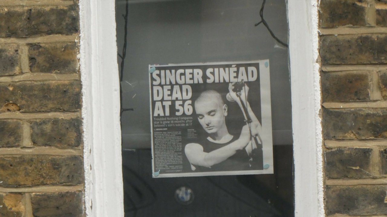 Poznaliśmy szczegóły pogrzebu Sinead O'Connor. Fani już teraz złożyli wzruszający hołd piosenkarce