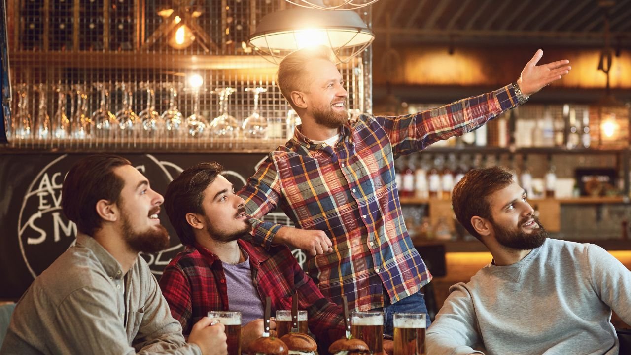 Męski wieczór w barze