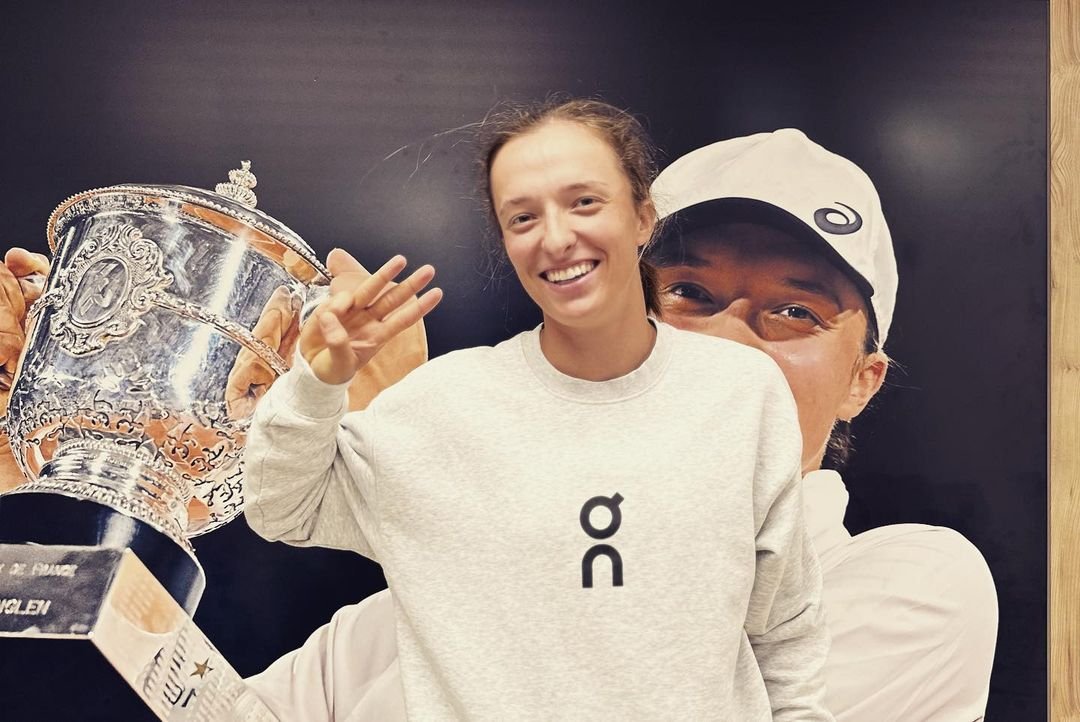 Iga Świątek w białym dresie