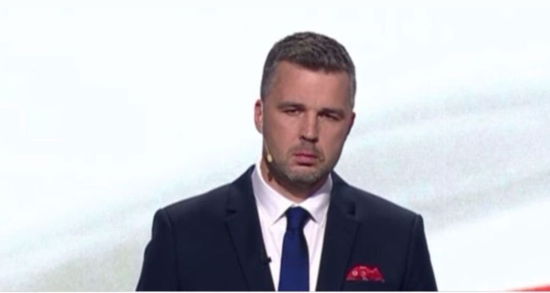 Michał Rachoń, smutna mina