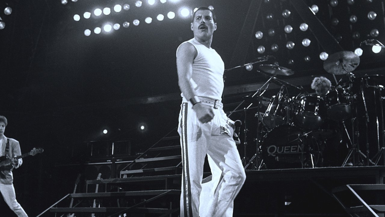 Równo 32 lata temu odeszła legenda. Wspominamy Freddiego Mercury'ego - lidera zespołu Queen