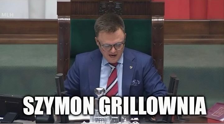 Szymon Hołownia siedzi w Sejmie, memy