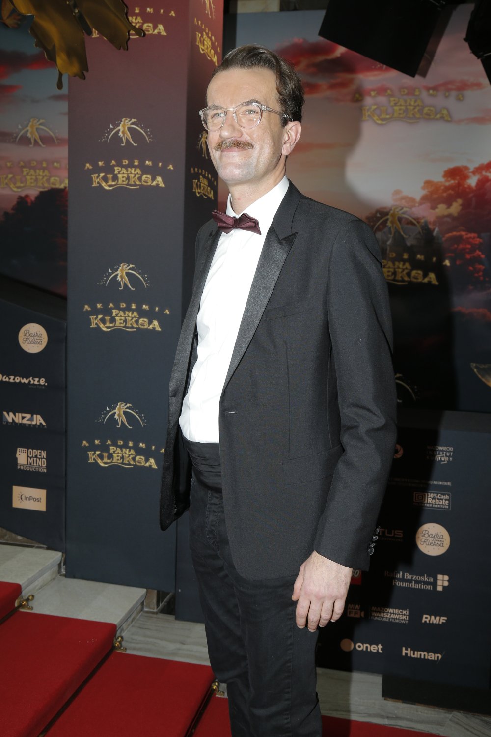 Tomasz Kot w smokingu na premierze "Akademii Pana Kleksa"