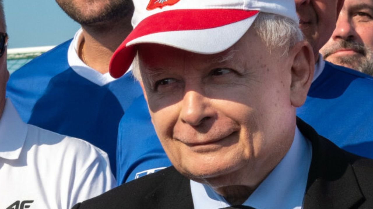 Jarosław Kaczyński zrobił aferę w Sejmie. Grzmiał z mównicy sejmowej, że to "teatr i komedia"