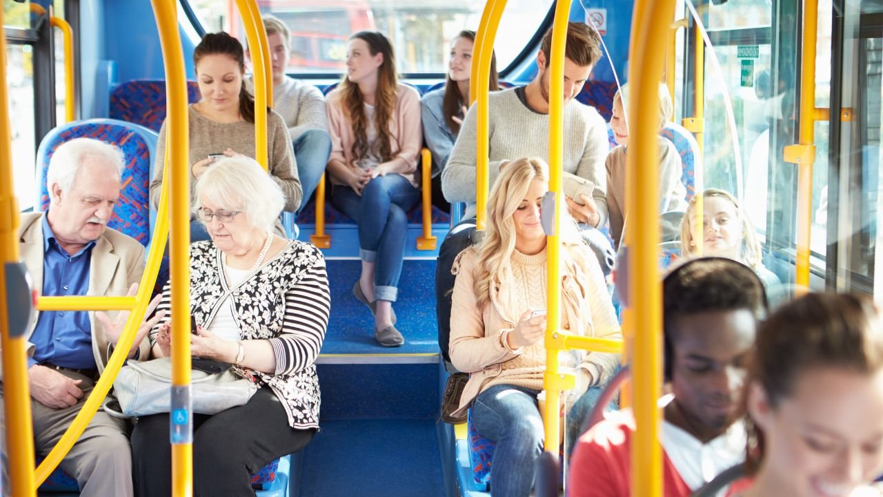 "Jak zrobiłaś sobie dziecko, to stój - usłyszałam, gdy poprosiłam o zwolnienie miejsca w autobusie"
