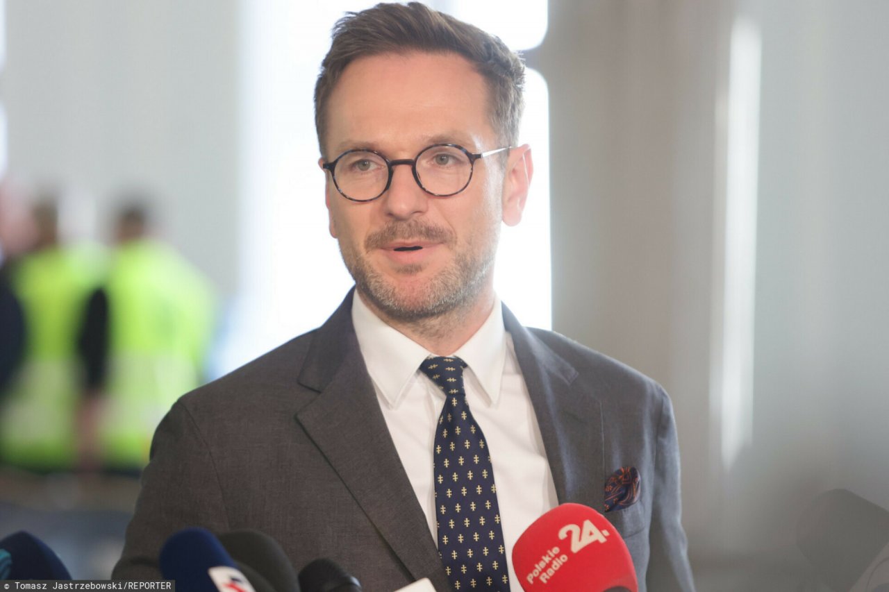 Waldemar Buda w garniturze