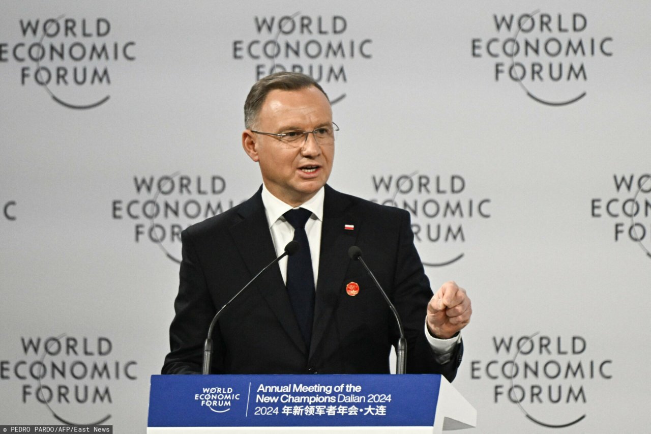 Andrzej Duda w garniturze 
