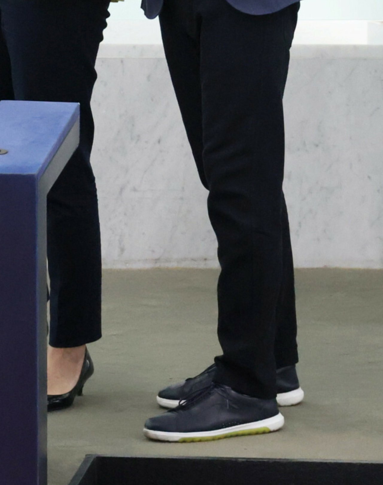 Brudne buty sportowe Borysa Budki