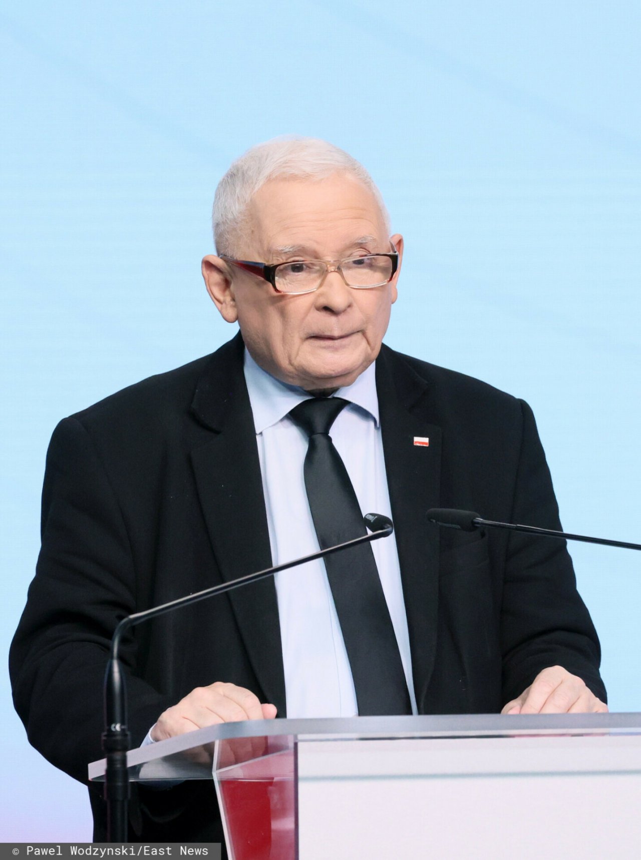 Jarosław Kaczyński w okularach