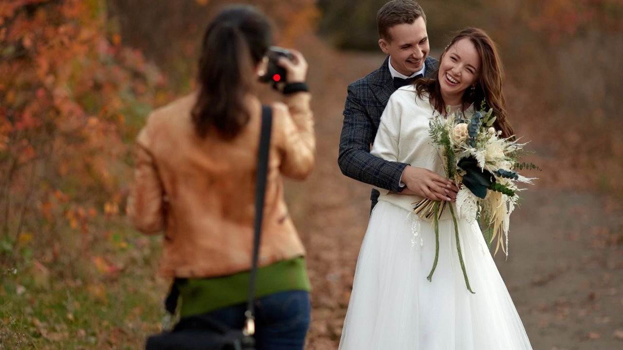 "Olaboga, chciałem wziąć fotografa na wesele, ale to takie drogie. Wuja zrobi foty prawie za darmo"