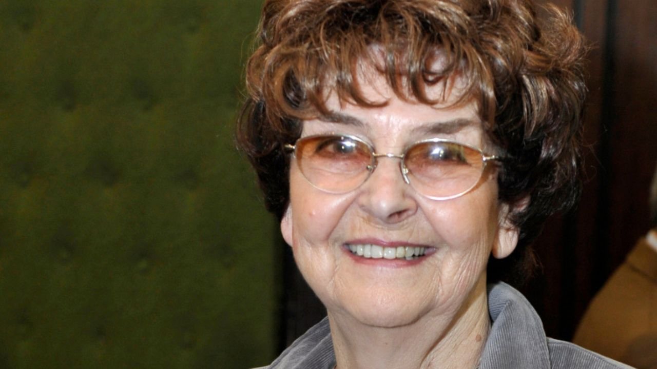 92-letnia Rena Rolska nie żyje. Dama polskiej estrady odeszła lekko we śnie