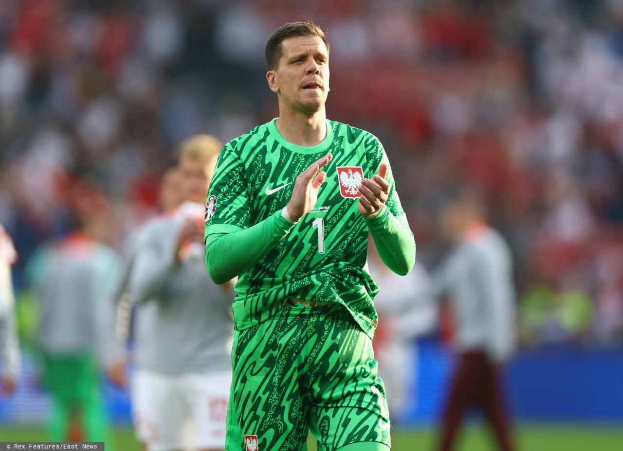 Wojciech Szczęsny bije brawo