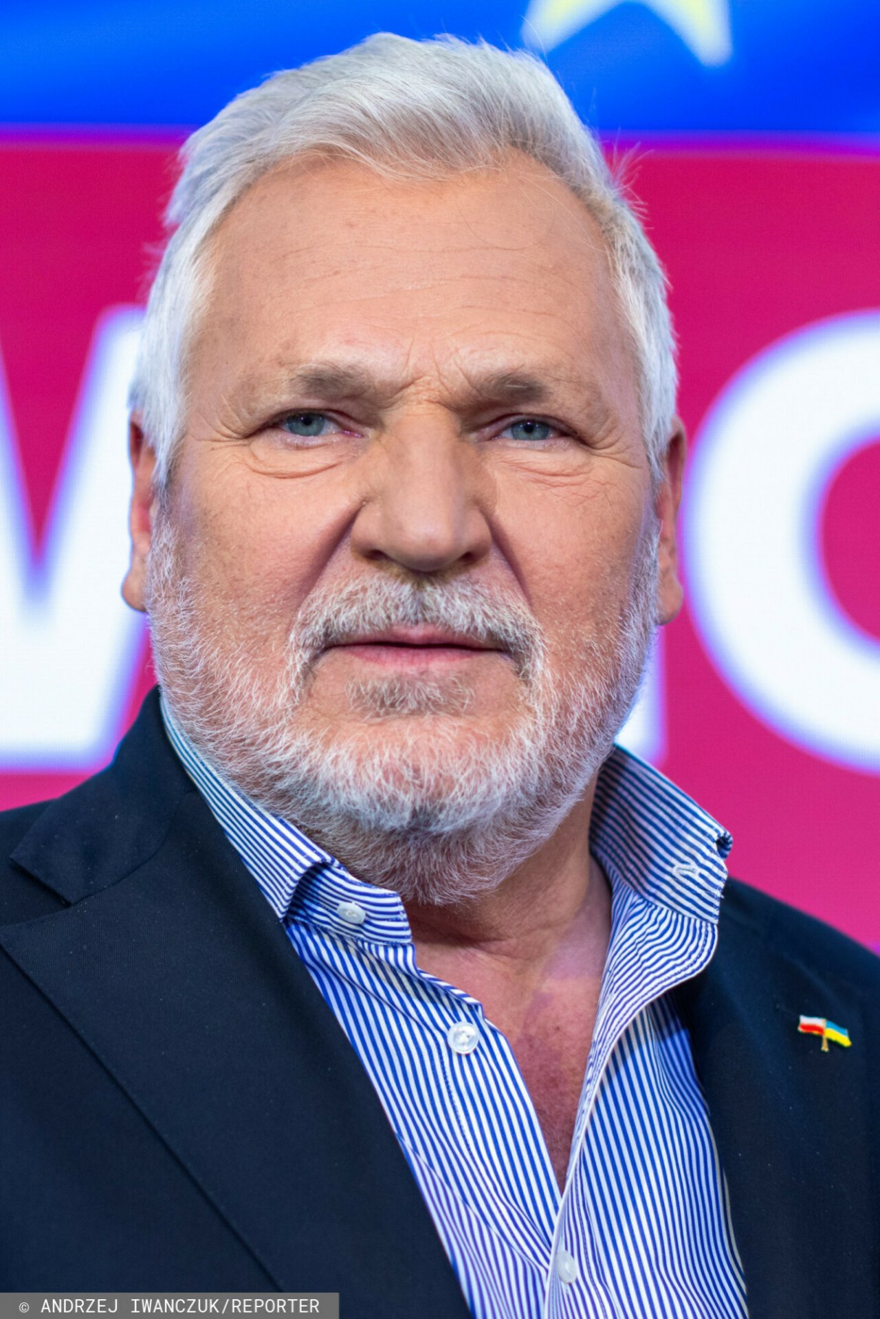 Aleksander Kwaśniewski z siwą brodą
