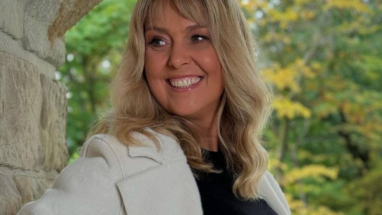 Ewa Wachowicz kusi nóżką w panterce. Jesienna stylizacja nie każdemu przypadła do gustu