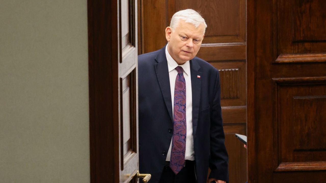 Marek od Jarka z kolegami chwali się, że zorganizowali paczkę dla powodzian. Internauci orzekli: skromniutko [memy]