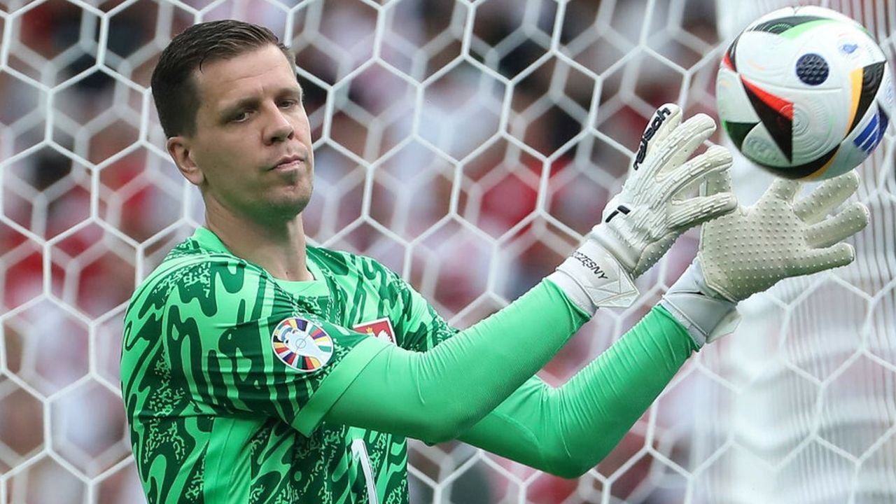 Wojciech Szczęsny ma wrócić do gry i zagrać w FC Barcelonie. Sieć świętuje memami