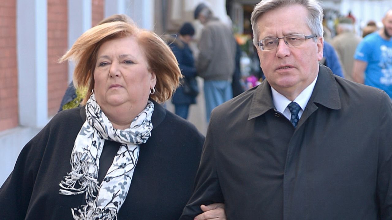 zbliżenie na twarze Anny i Bronisława Komorowskich