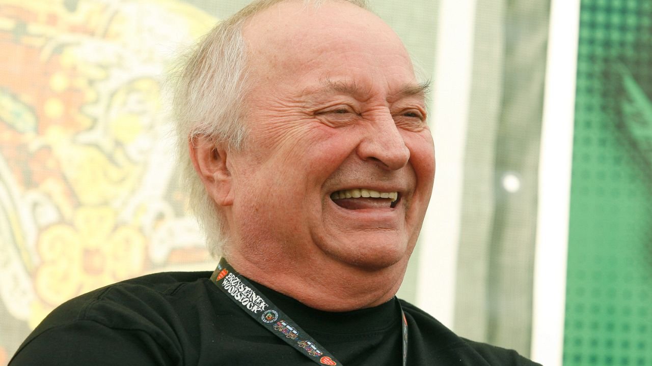 Bohdan Łazuka dziś kończy 86 lat. 5 ślubów i 4 żony — gwiazdor każdy rozwód tłumaczy z rozbrajającą szczerością