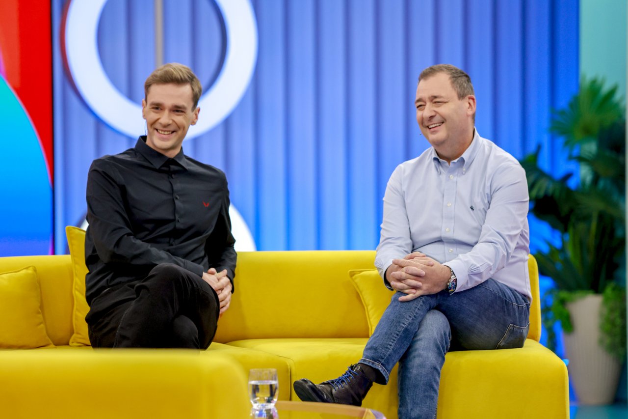 Jacek Rozenek, Adrian Rozenek siedzą obok siebie