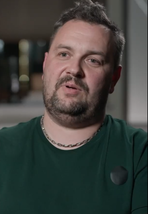 Piotr w zielonej koszulce, Ślub od pierwszego wejrzenia