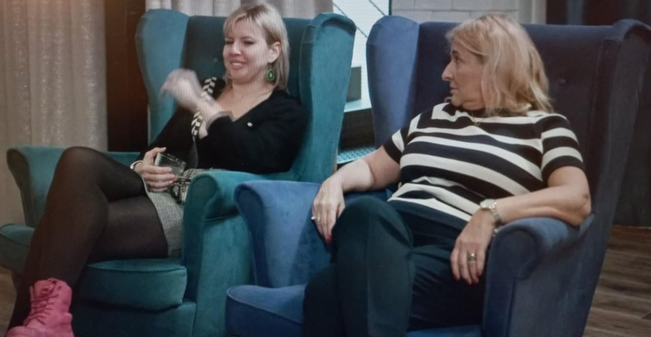 Agata, psycholożka, siedzą w fotekach, Ślub od pierwszego wejrzenia