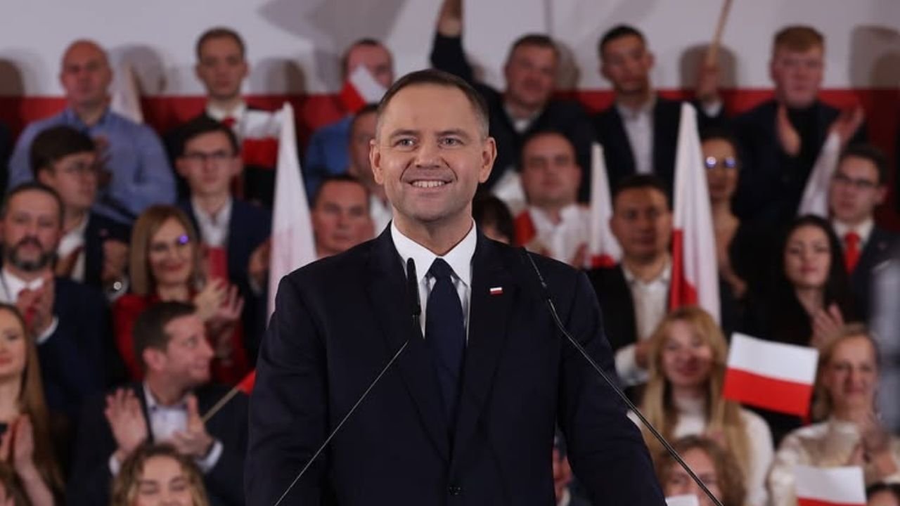 Karol Nawrocki dojechał na spotkanie z przedsiębiorcami limuzyną IPN, choć jest ona tylko do spraw służbowych