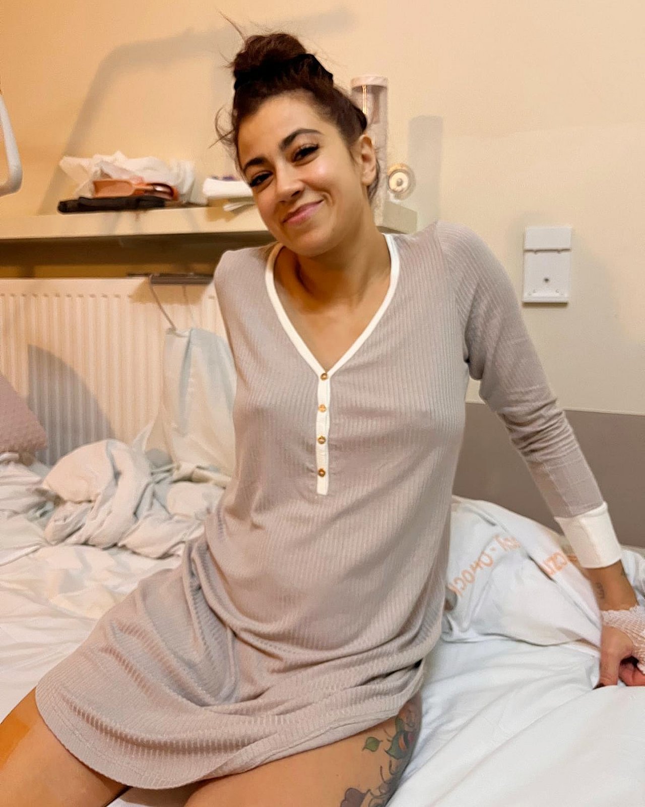 Maja Hyży na szpitalnym łóżku