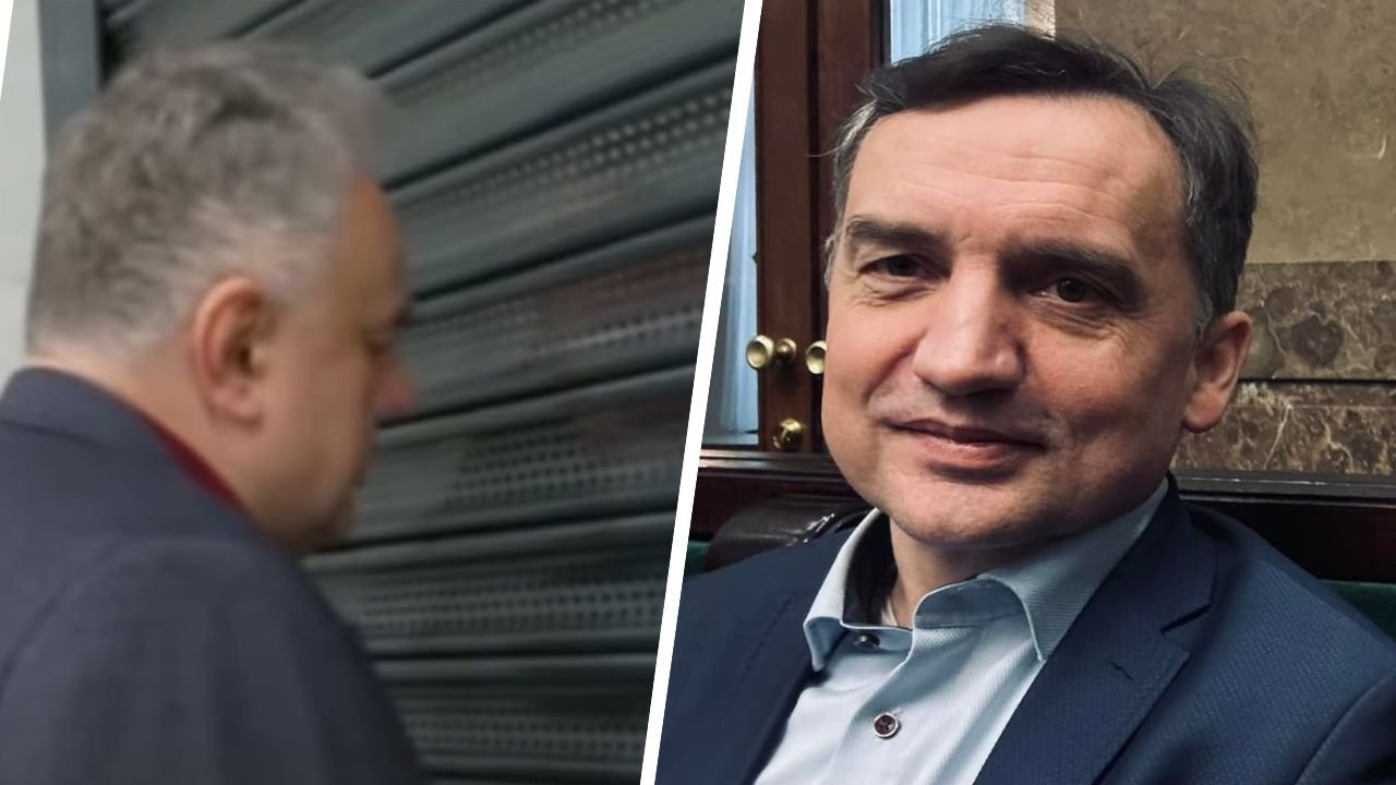 Tomasz Sakiewicz zabarykadował się przed policją roletą antywłamaniową. Tak chronił Zbyszka Zero [wideo i memy]