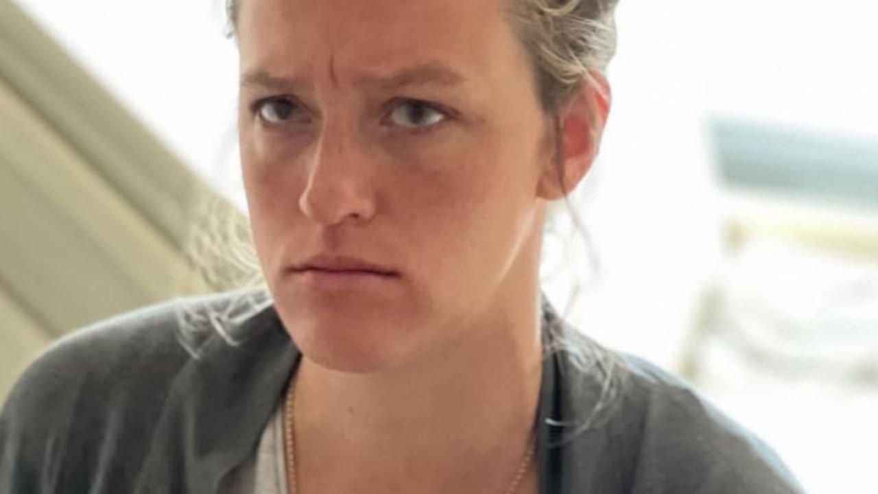 Aleksandra Żebrowska znów odsłoniła to, co skrywa się pod odzieniem. "Zdjęcie z czasów karmienia"