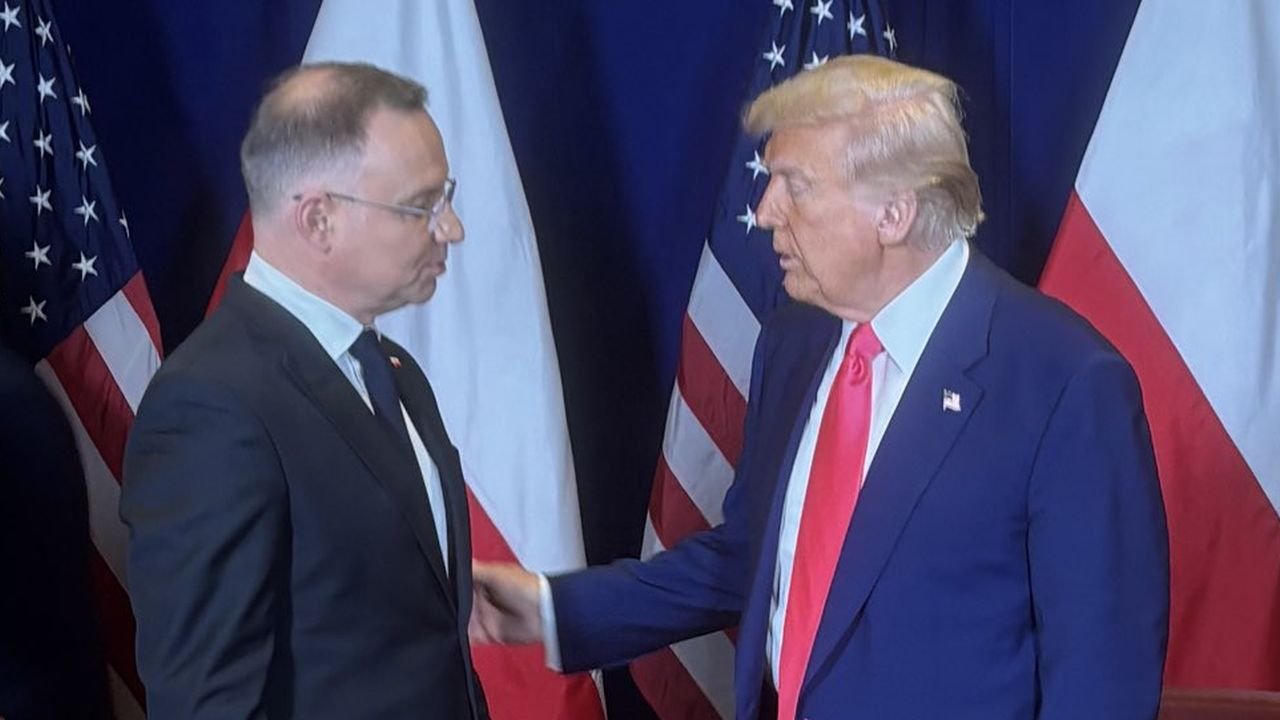 Pomarańczowy Donald prawił Andrzejowi komplementy. Twardziel aż się zarumienił [wideo]