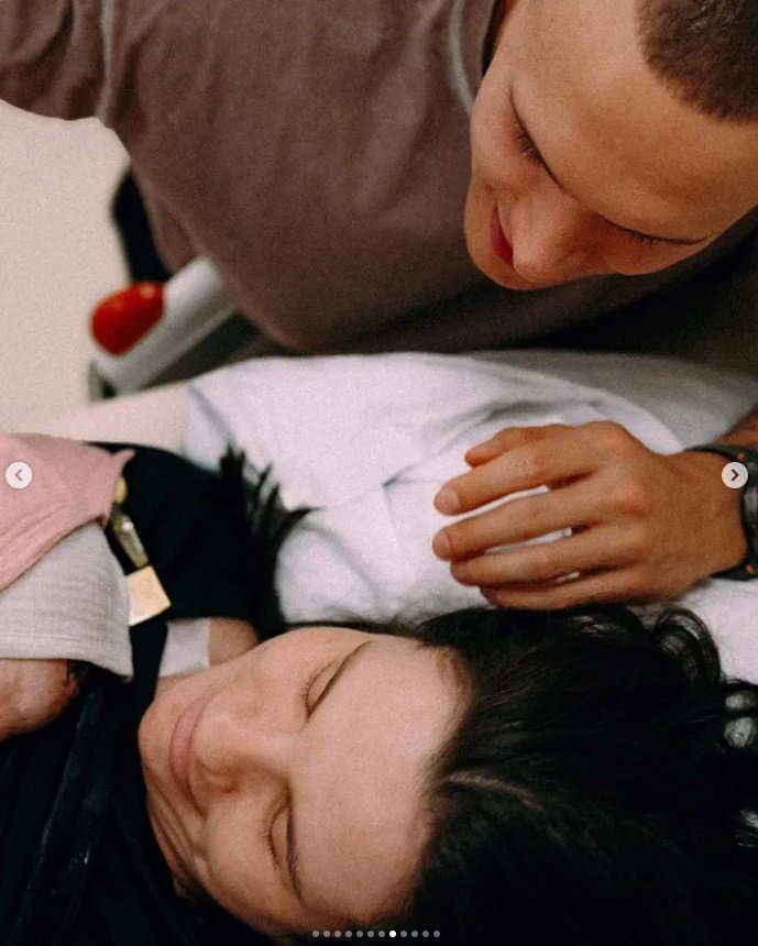 karolina gilon z dzieckiem w szpitalu