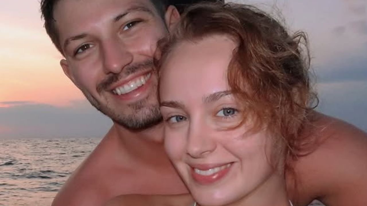Rozgogolona Wiktoria Gąsiewska odpoczywa w Tajlandii z ukochanym. Są małpki, łódź i piękne widoki