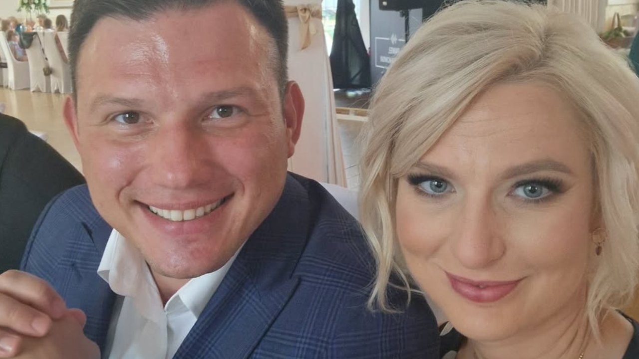 Agnieszka to dziś urodziwa blondynka. Wyszperaliśmy archiwalne zdjęcie ze ślubu z zabieganym Sławkiem