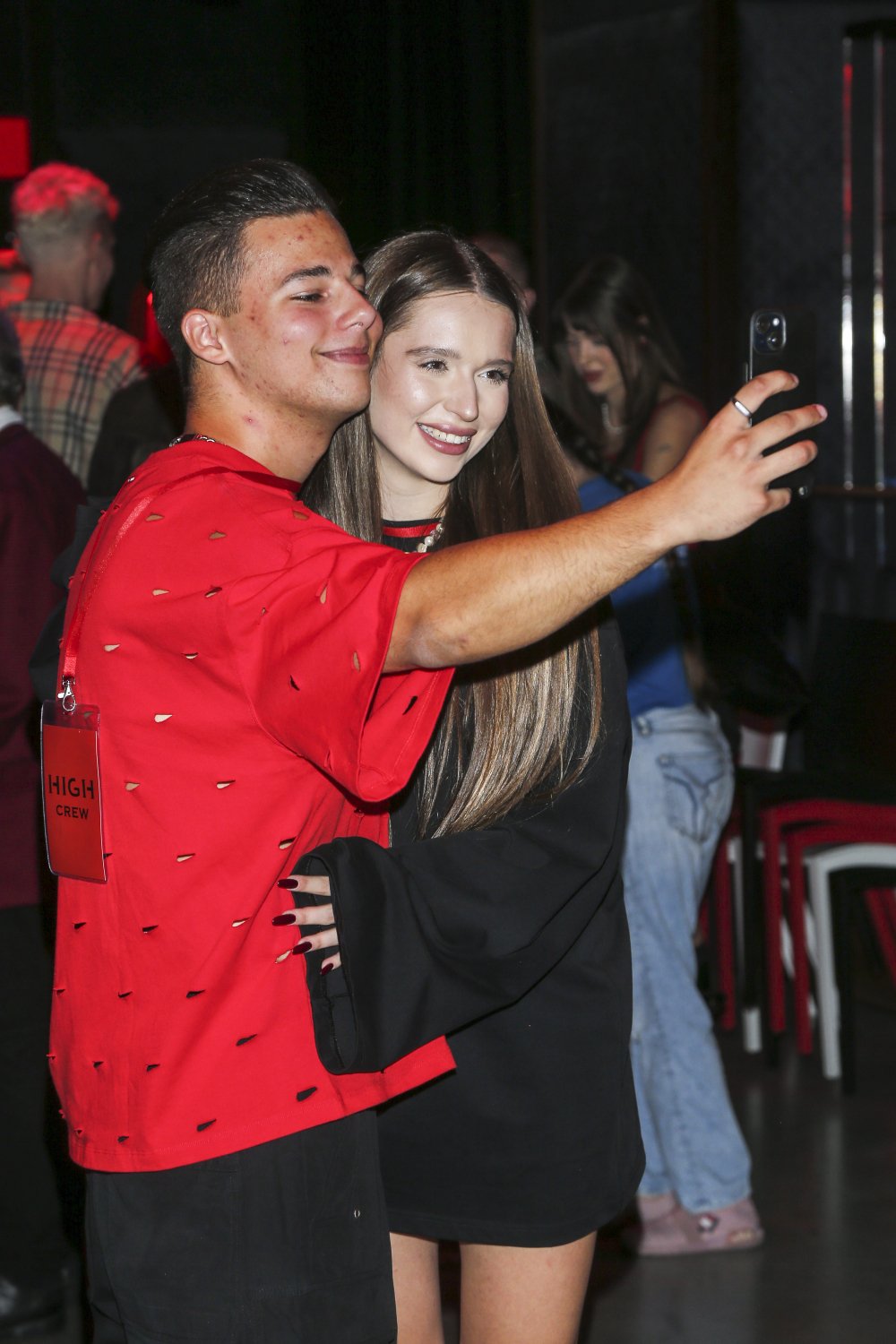 Allan Enso i Nicol Pniewski pozują do selfie
