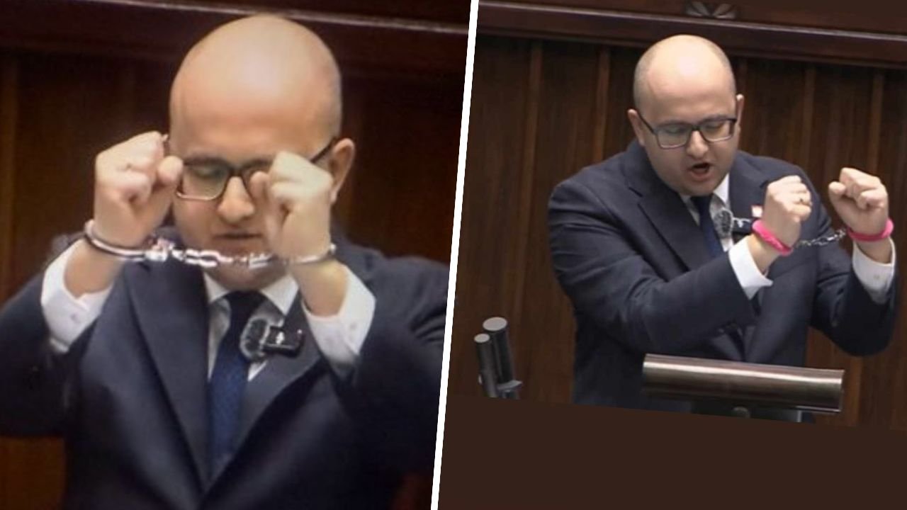 Darek zrobił spektakl w biurze na Wiejskiej. Sam się zakuł w metalowe bransoletki i dzierżył w dłoni wielki plakat Donka [wideo i memy]