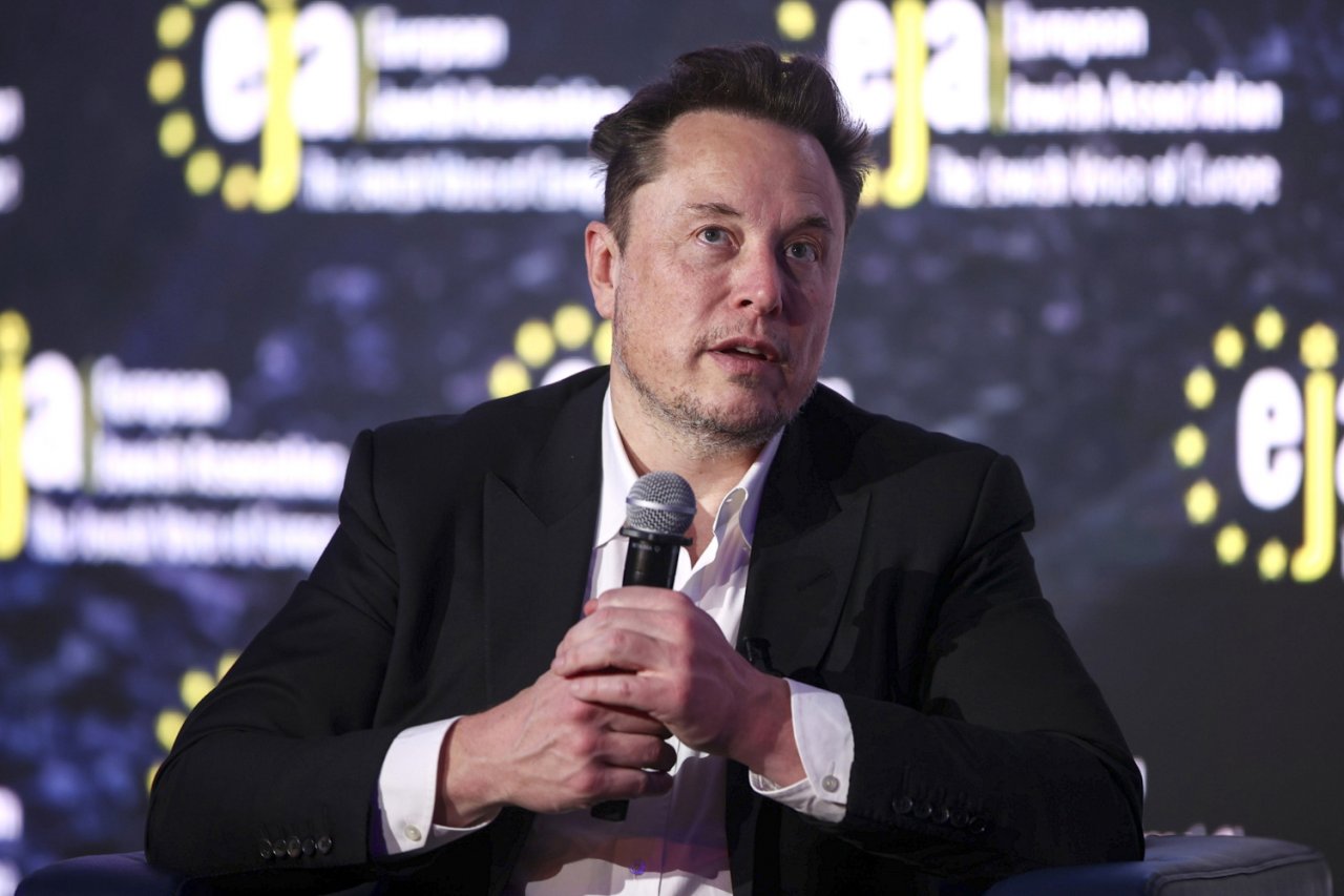 Elon Musk, zbliżenie