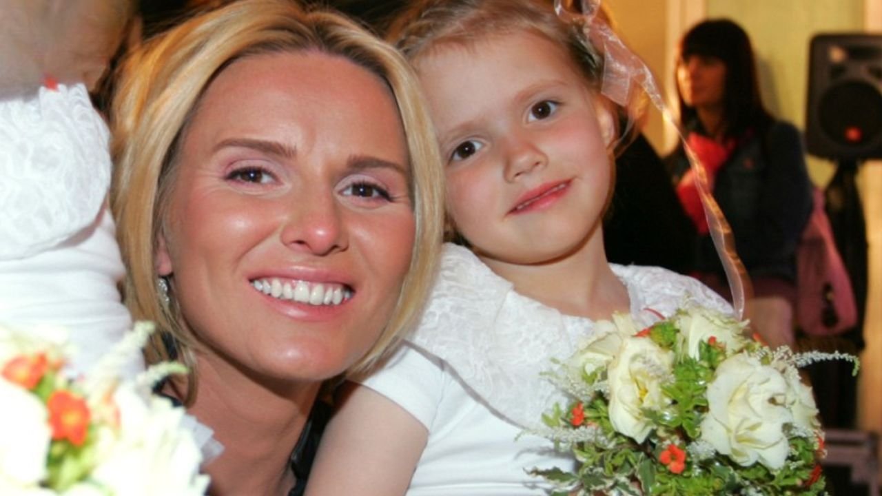 Hanna Lis jest dumna ze swojej młodszej córki. 24-letnia Ania Kozińska jest piękną modelką