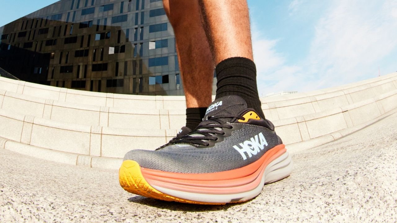 Hoka w JD Sports – połączenie wydajności i stylu dla aktywnych biegaczy